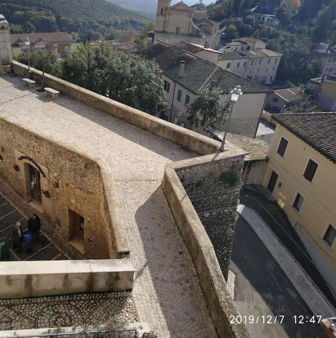 Villa Relax Nell' Antico Borgo Casperia Exterior foto