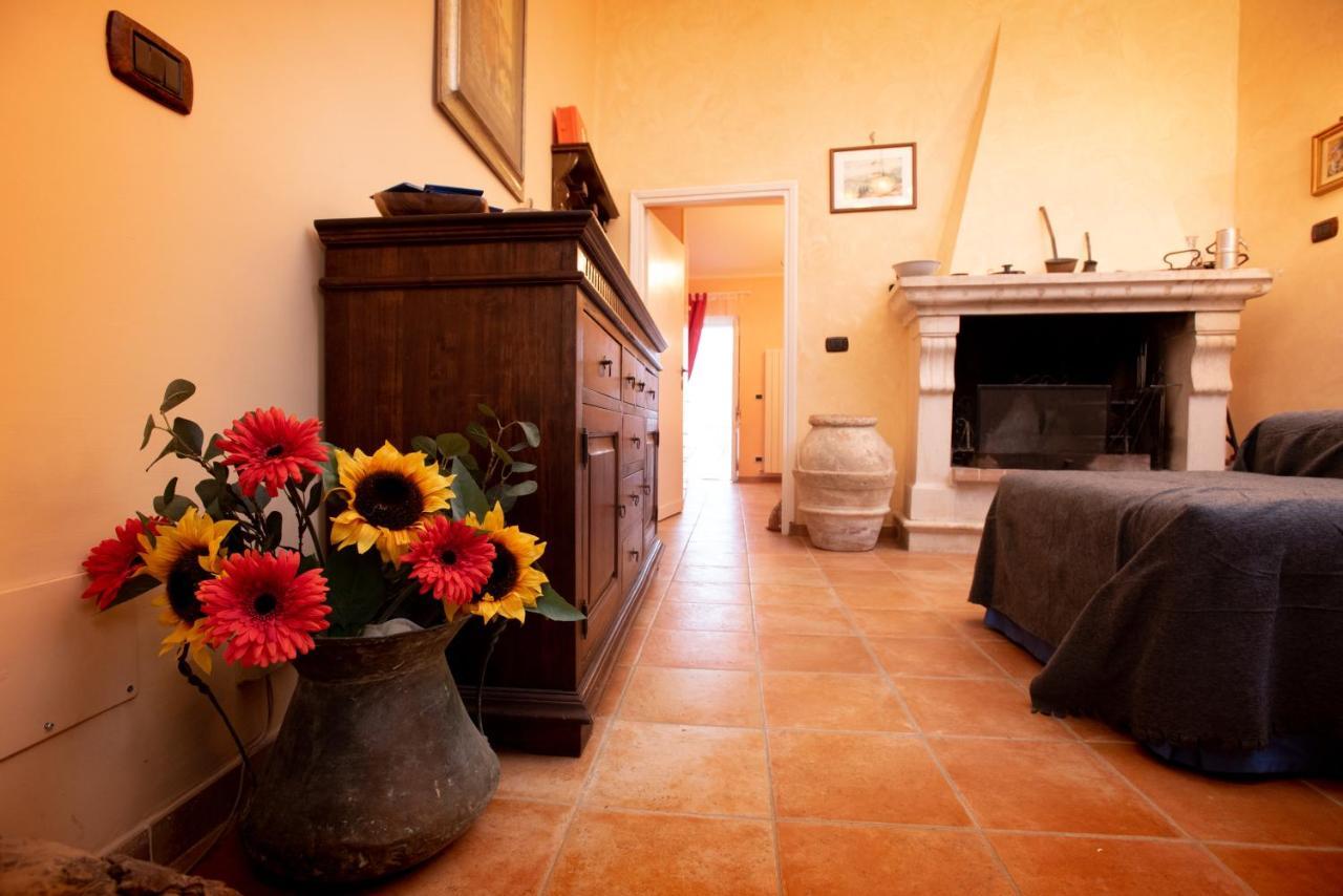 Villa Relax Nell' Antico Borgo Casperia Exterior foto